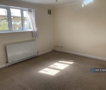 3 bedroom maisonette to rent - Photo 4