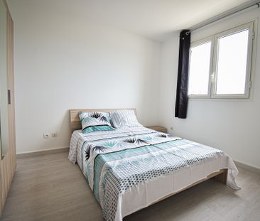 Location Appartement 3 pièces 58m² ST DENIS 97400 - Photo 1