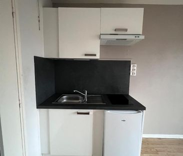 Location Appartement 1 pièce 16m² LILLE 59000 - Photo 2