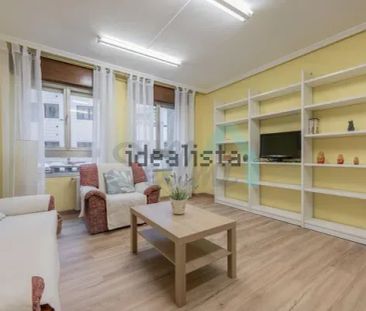 Alquiler de piso en Calle Campoamor - Photo 3