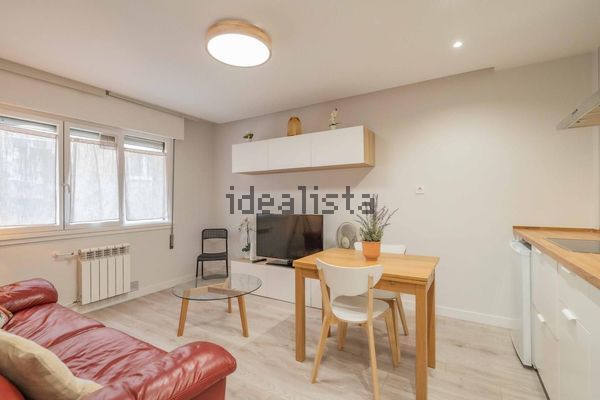 Alquiler de piso en Calle Marqués de Pidal - Photo 1