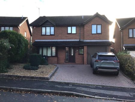 5 bedroom detached house to rent - Photo 4