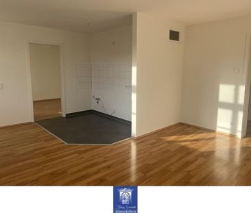 GemÃ¼tliche Wohnung mit Loggia und groÃzÃ¼gigem Wohnzimmer! - Foto 1