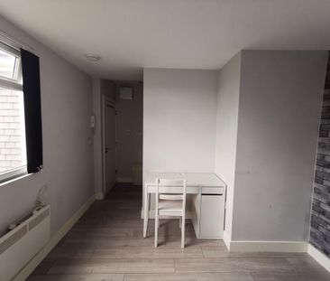 1 bedroom end of terrace house to rent - Photo 2