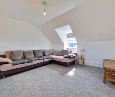 2 bedroom Flat To Let - Photo 5