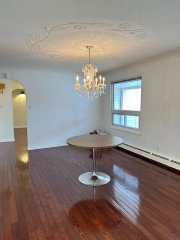 Executive Red Deer (4) Bedroom Family Home – Anders Park - Photo 4