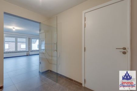 Roeselare nabij het stadspark :gezellig 2 slpk instapklaar appartement met terras - Foto 3