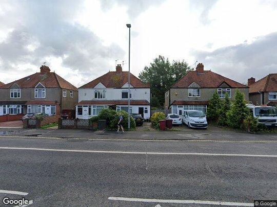 Room in a Shared House, Basingstoke Road, RG2 - Photo 1