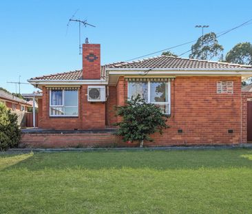 Convenience Meets Comfort in This Three Bedroom Home - Photo 3