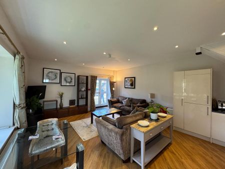 1 bedroom serviced apartment to rent - Photo 3