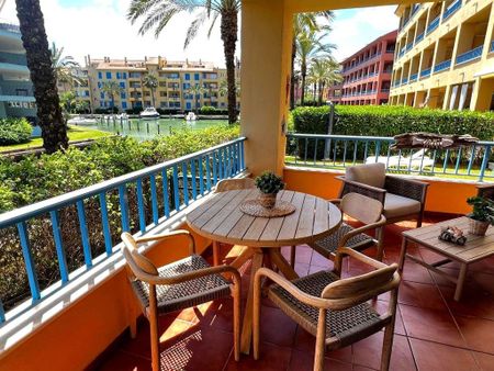 Luxury Apartment for rent in Sotogrande, Andalusia - Photo 3