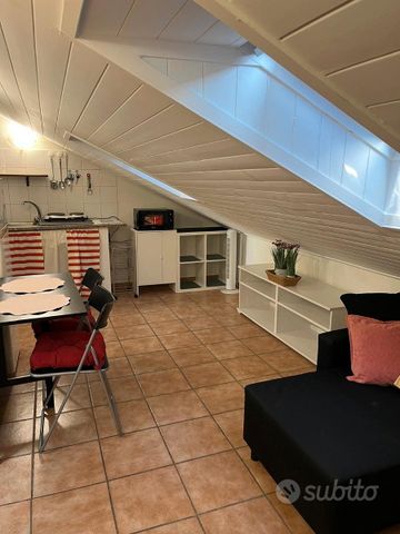 Monolocale mansardato a Famagosta - 750eu sp. incl - Photo 3