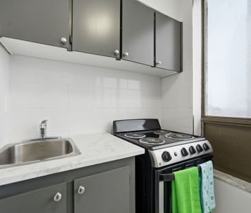 For Lease - 2360 Dundas Street Unit# 1919B, Toronto, Ontario - Photo 3