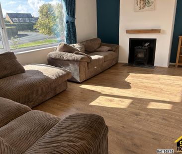 3 bed Semi-detached in Barley Close , Warminster, BA12 9LX - Photo 5