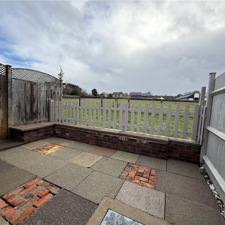 2 bedroom semi-detached house to rent - Photo 1