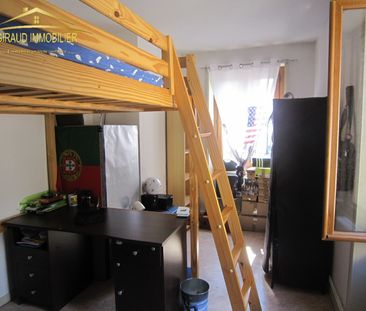 CHARLIEU - Rue de l'Hôtel Dieu - Appartement au premier ... - Photo 3