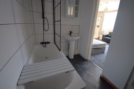 Studio to rent - Photo 5