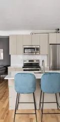 1 room apartment of 79m² in Montreal - Photo 2