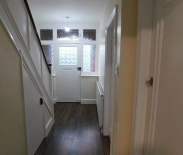 3 bedroom semi-detached house to rent - Photo 6