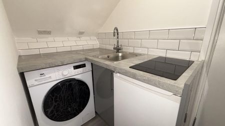 Studio to rent - Photo 2