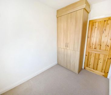 3 bedroom detached house to rent - Photo 2