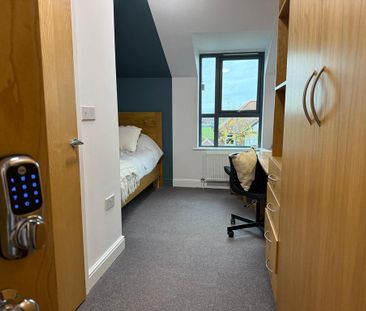 6 bedroom private hall to rent - Photo 5