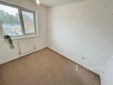 2 bedroom end of terrace house to rent - Photo 5