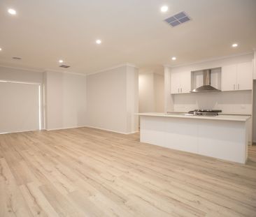FAMILY HOME- WITH BREATHTAKING VIEWS - Photo 4