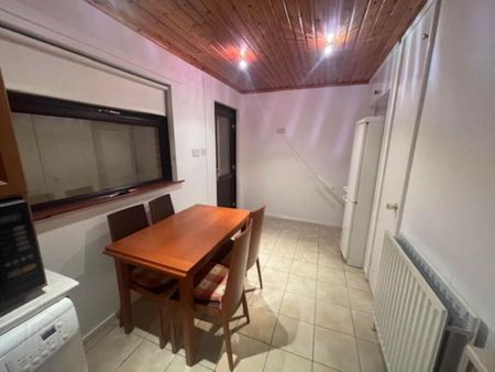 26 Glenavon Crescent, Lurgan, Craigavon, BT66 8JR - Photo 2