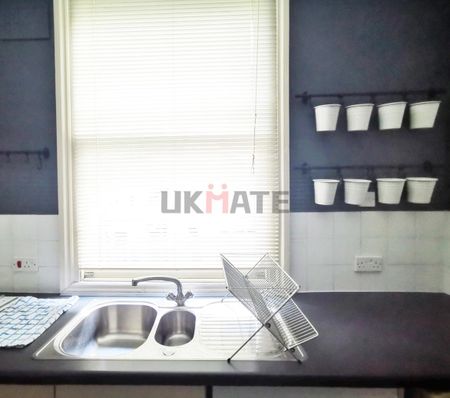 Kenway Road B Room A - Photo 3