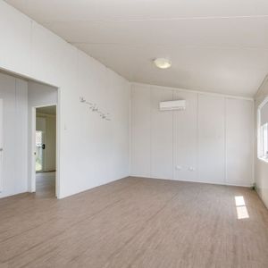 Neat & Tidy 2 Bedroom Granny Flat - Photo 2