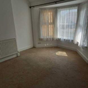 2 bedroom property to rent in Polegate - Photo 1