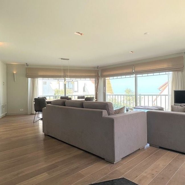 Appartement te huur in Duinbergen voor € 3.250 met 3 slaapkamers - Photo 1