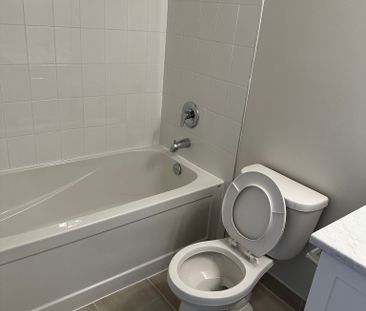 For Lease - 58 Sky Harbour Drive Unit# 204, Brampton, Ontario - Photo 6