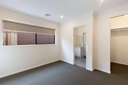 MODERN FOUR BEDROOM TWO LIVING AREA HOME LOCATED IN WINTER VALLEY - Photo 2