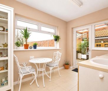 3 bedroom terraced house to rent - Photo 6
