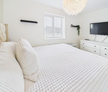 2 bedroom end of terrace house to rent - Photo 3