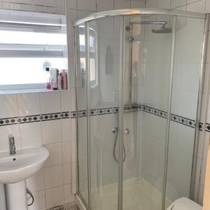 Room in a Shared House, Atherton Road, E7 - Photo 2