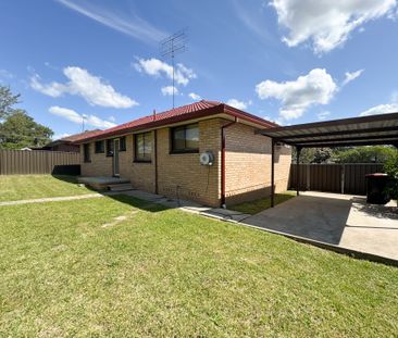 Stylish 3-Bedroom Family Home in South Penrith - Photo 4
