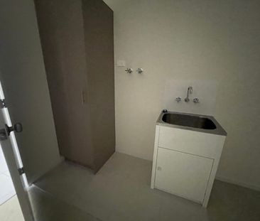 `3 Hamersley Ct, Spring Mountain, Qld 4300 - Photo 1