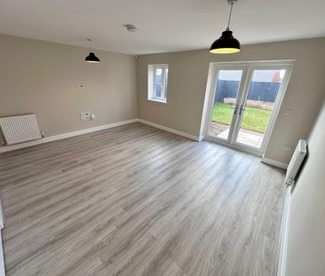 3 bedroom detached house to rent - Photo 2
