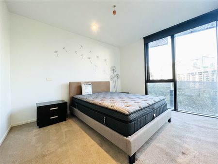 501/18 Waterview Walk - Photo 4