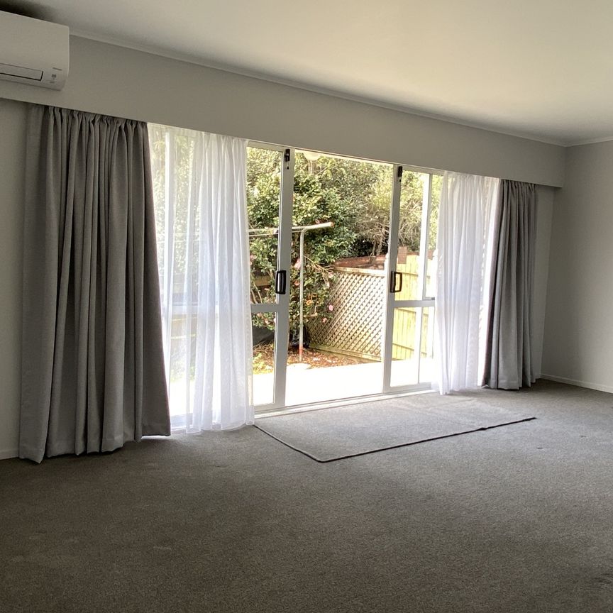 Immaculate 2 Bedroom Unit - Photo 1