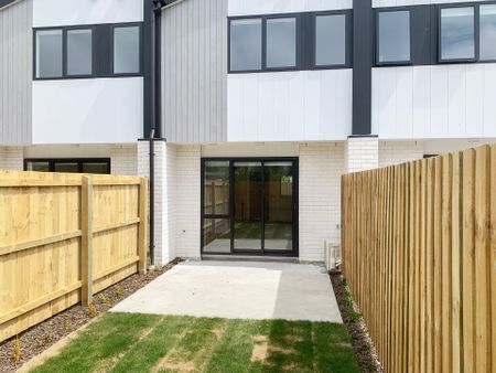 Snap Me Up! - Photo 3