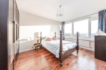 3 bedroom flat to rent - Photo 4