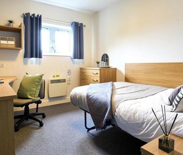 1 bedroom in a flat share to rent - Photo 5