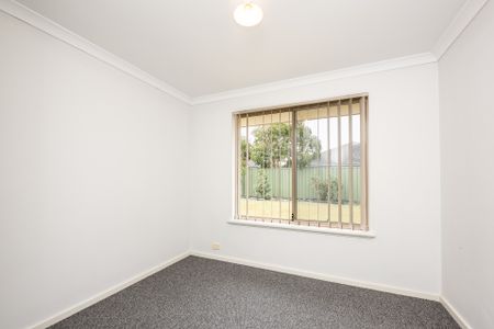 33 Blue Mountain Link, Merriwa WA 6030 - Photo 5