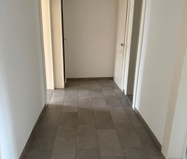 À louer : Appartement 3 pièces au 1er étage – Rue des Fleurs 24, La... - Photo 5