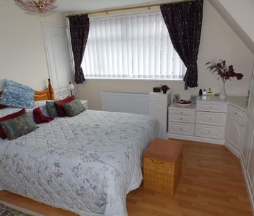 4 bedroom detached house to rent - Photo 6