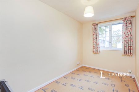 2 bedroom maisonette to rent Badgers Copse, BR6 - Photo 2